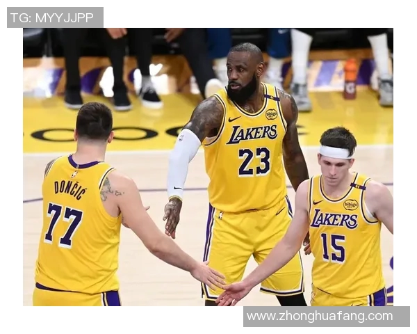 湖人凭神奇操作瞬间爆火登顶热搜引全网热议